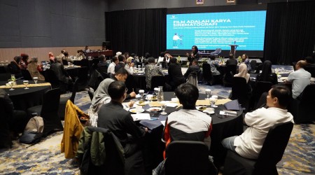 Literasi Layanan Penyensoran di Bandung